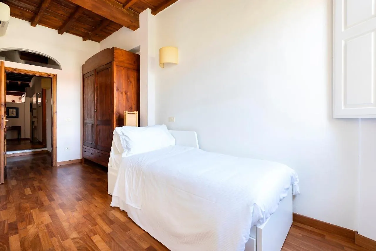 Pilastri 44 Apartment Florence