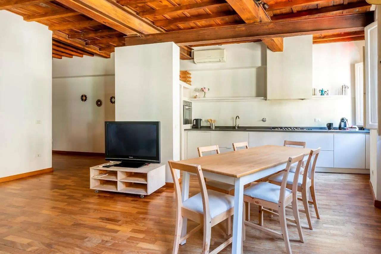 Pilastri 44 Apartment Florence Italy